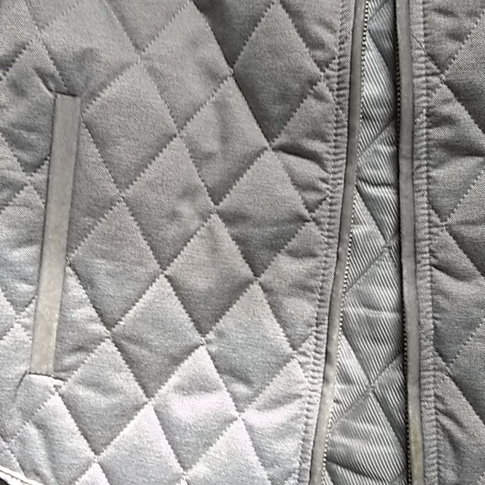 Vest - Picture 5 of 7